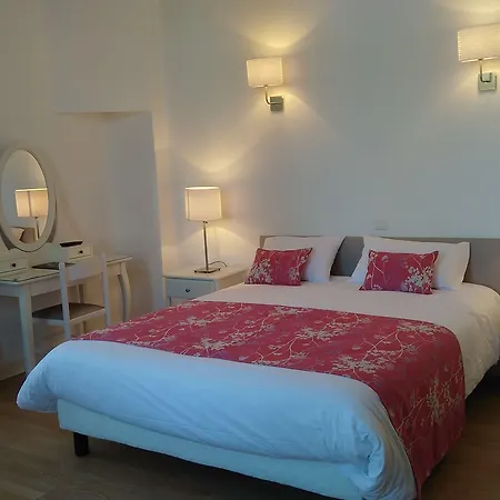 Chateau De Mons Armagnac 3* Caussens