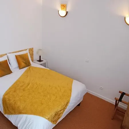 מלון Chateau De Mons Armagnac Caussens