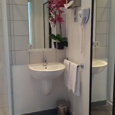 Chateau De Mons Armagnac 3* Caussens