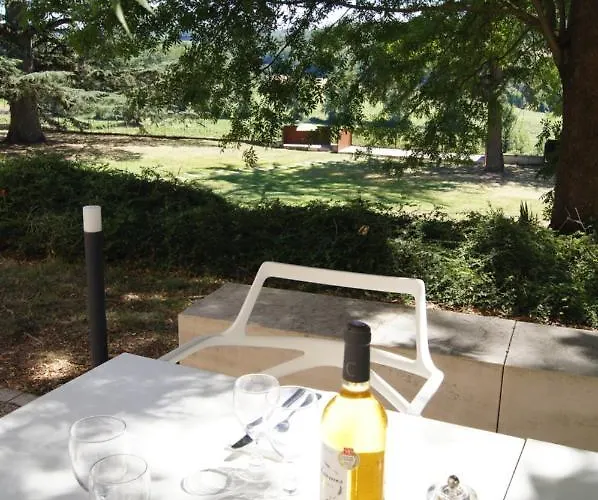 Chateau De Mons Armagnac 3* Caussens